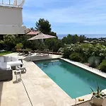 Villa Podaroc *