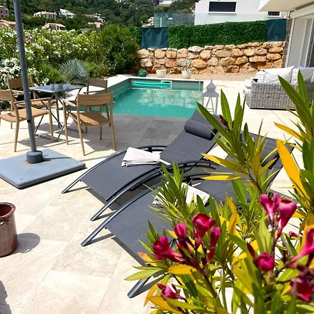 Podaroc Villa *